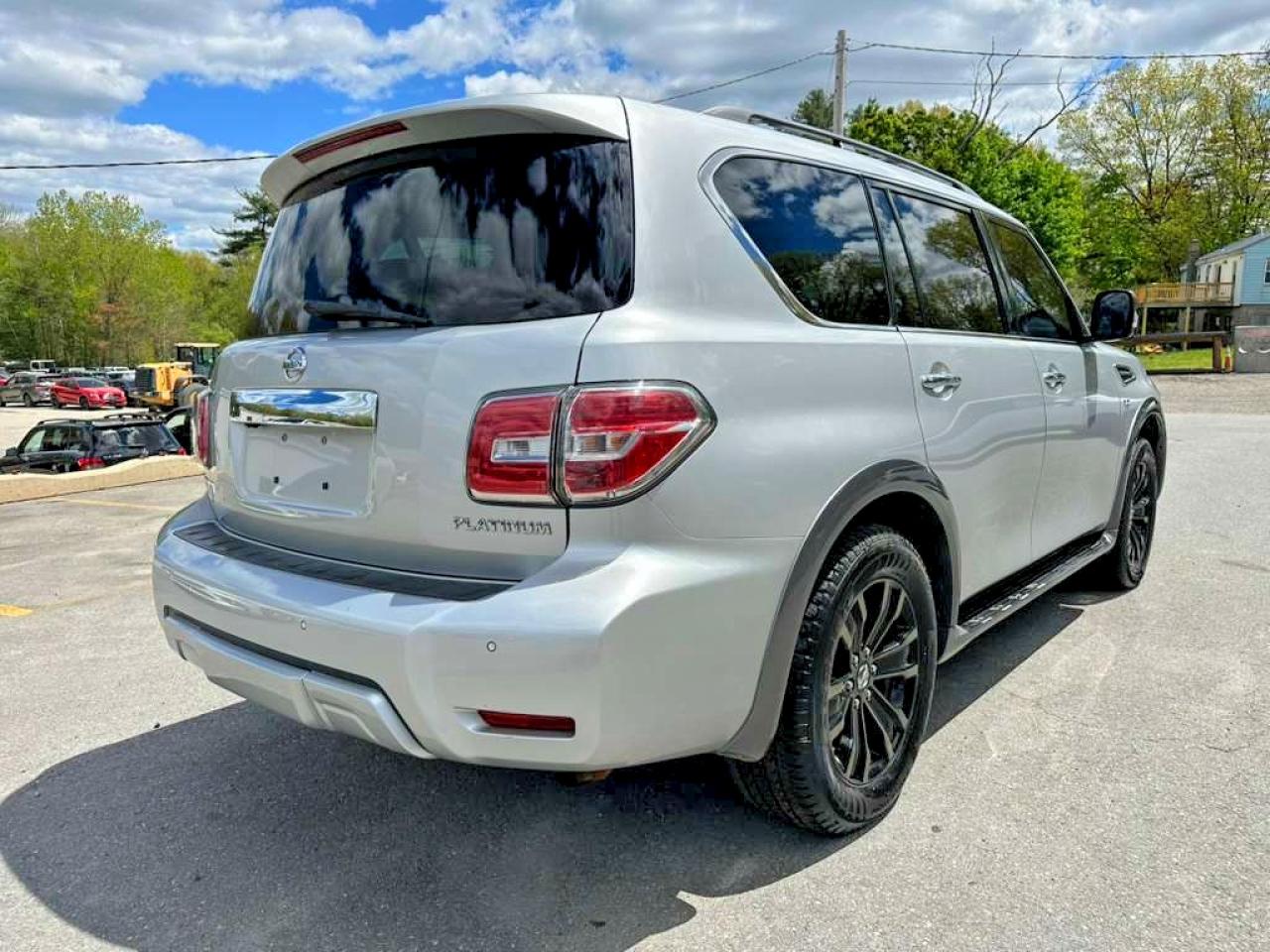 Nissan Armada Platinum