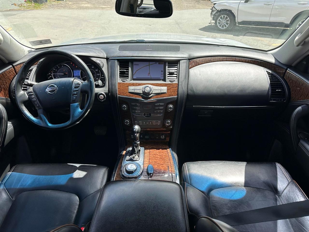 Nissan Armada Platinum