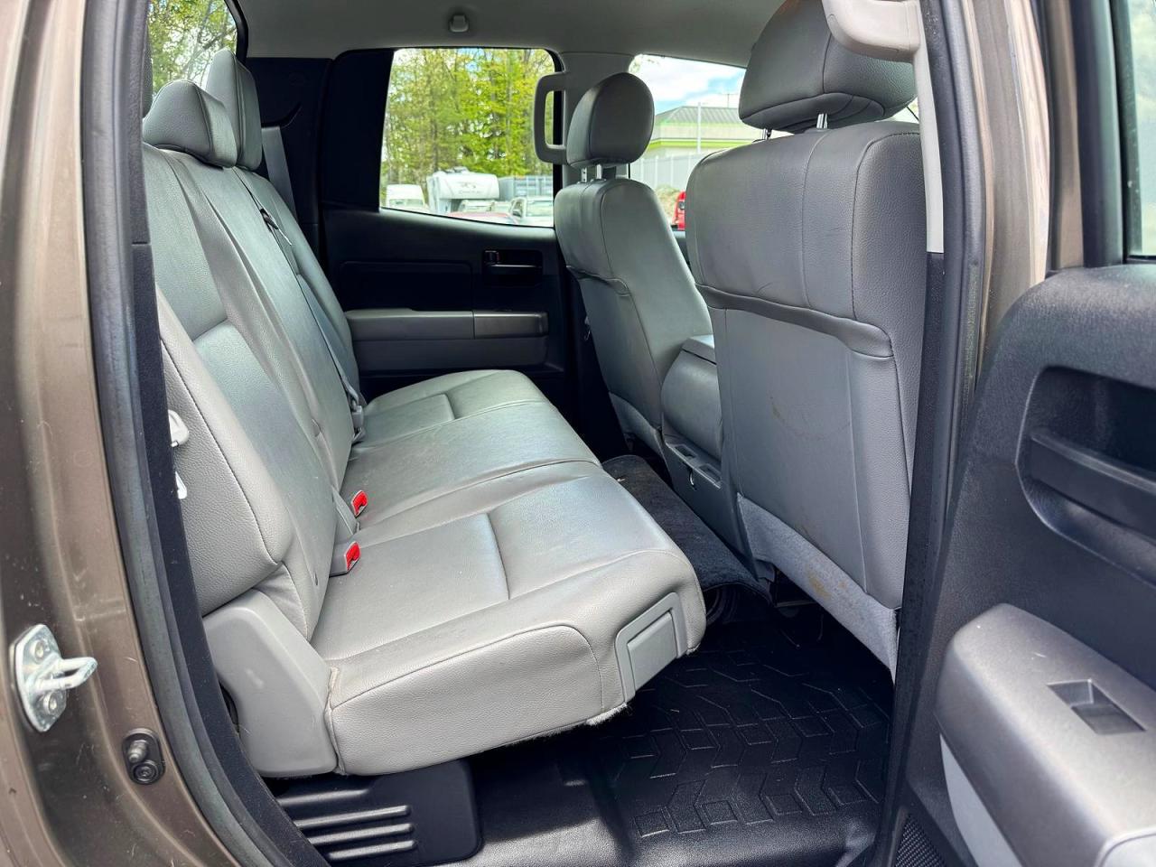 Toyota Tundra Double Cab Sr5