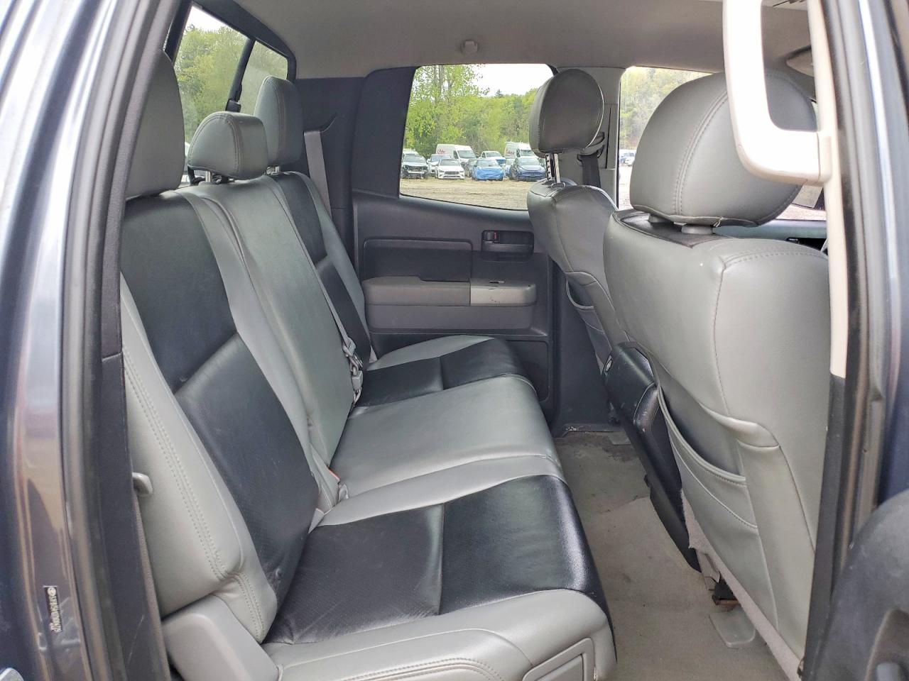 Toyota Tundra Double Cab Sr5