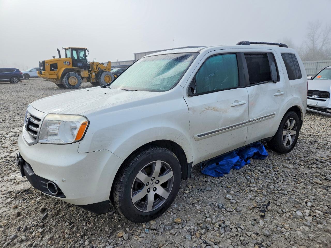 Salvage Honda Pilot Image