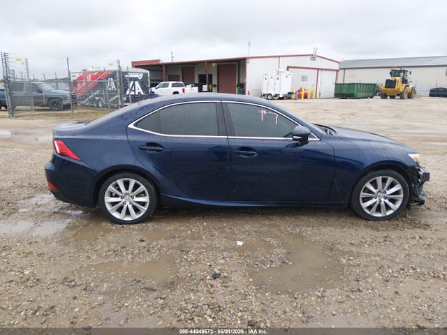 Lexus Is
