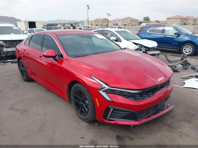 Salvage Kia K5 Image