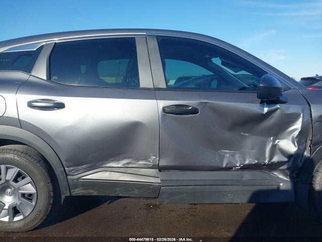 Nissan Kicks S Fwd