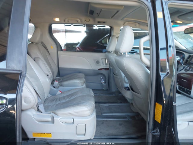 Toyota Sienna Xle