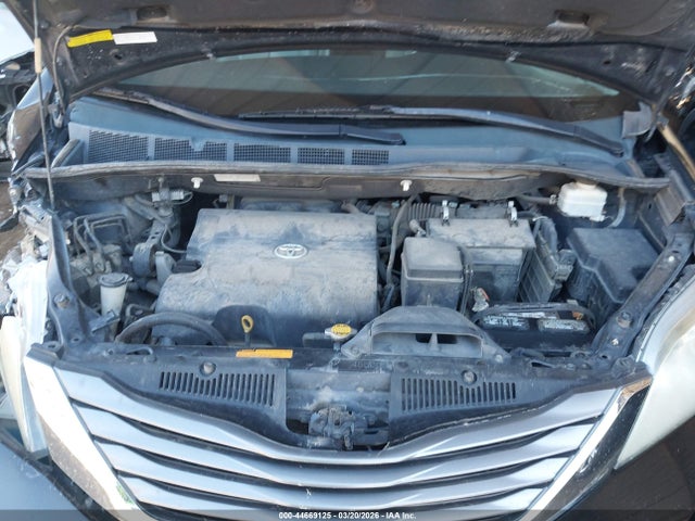 Toyota Sienna Xle