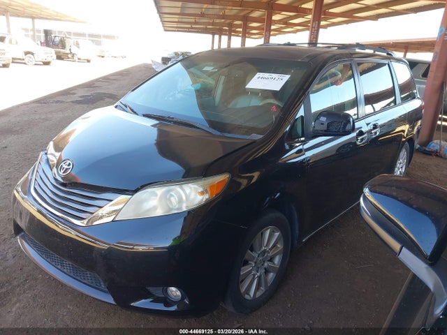 Toyota Sienna Xle