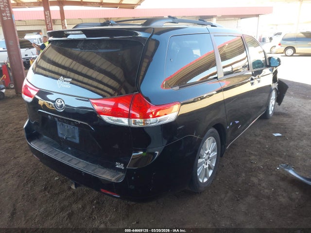 Toyota Sienna Xle