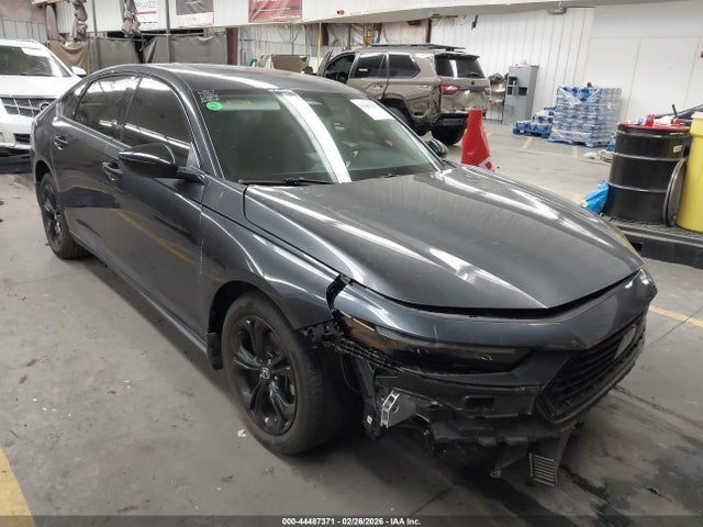 Salvage Honda Accord Image