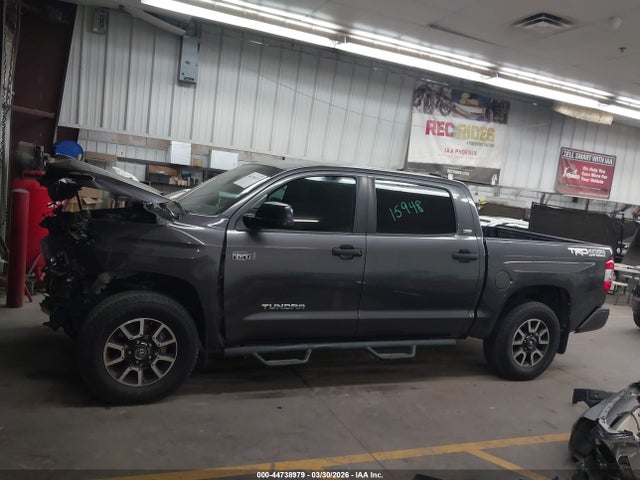 Toyota Tundra Sr5 5.7l V8