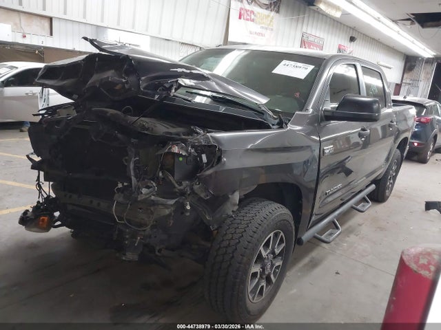 Toyota Tundra Sr5 5.7l V8