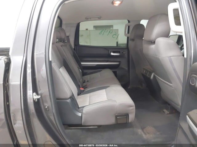 Toyota Tundra Sr5 5.7l V8