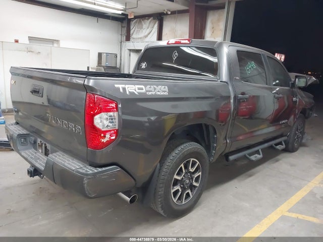 Toyota Tundra Sr5 5.7l V8