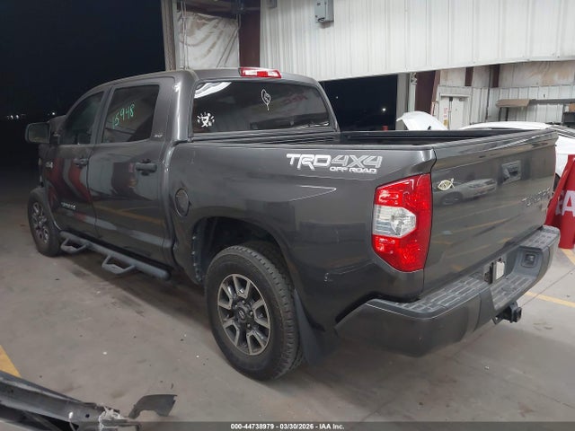Toyota Tundra Sr5 5.7l V8