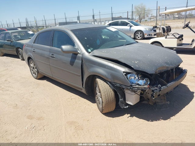 Salvage Toyota Avalon Image