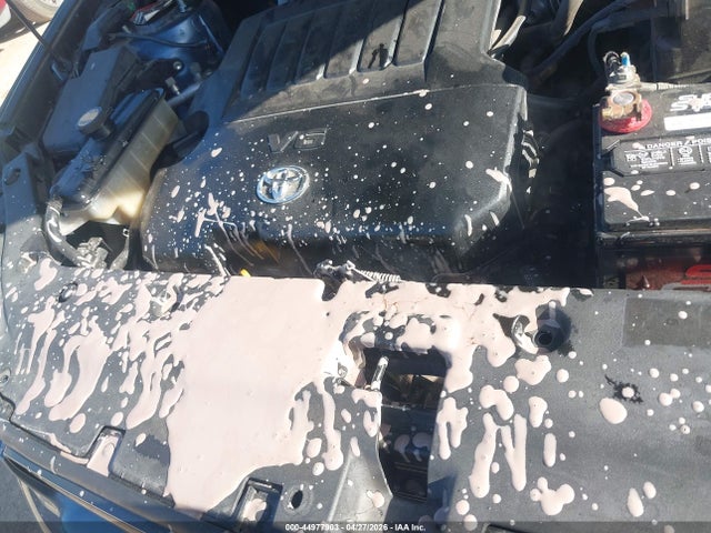 Toyota RAV4 Base V6