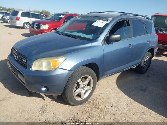 Toyota RAV4 Base V6