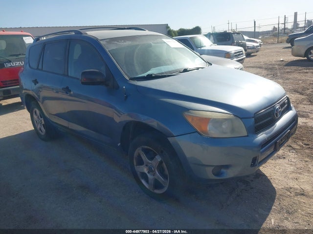 Salvage Toyota RAV4 Image