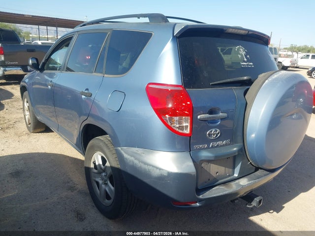 Toyota RAV4 Base V6