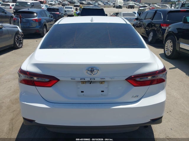Toyota Camry Le