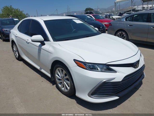 Salvage Toyota Camry Image