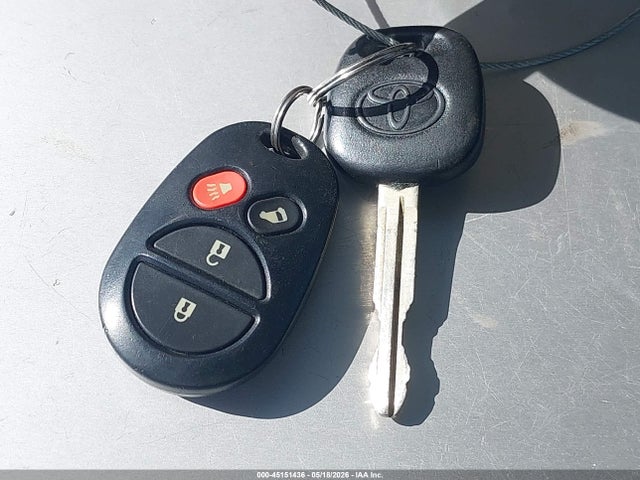 Toyota Sienna Le