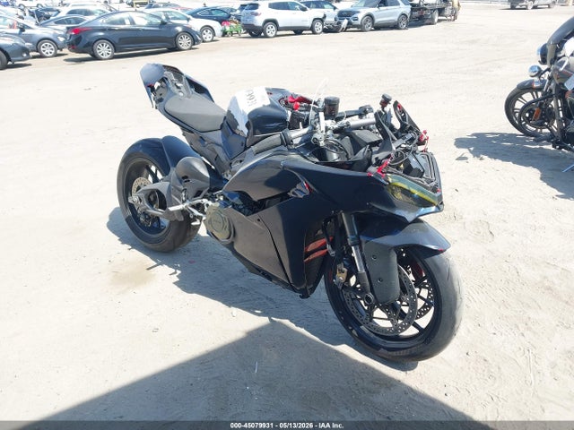 Salvage Ducati Panigale Image