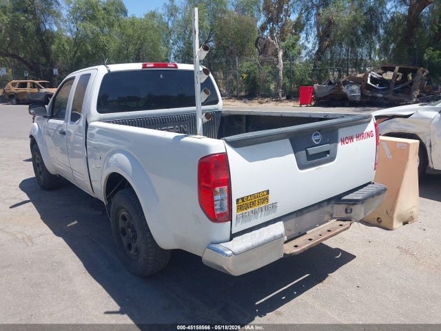 Nissan Frontier S