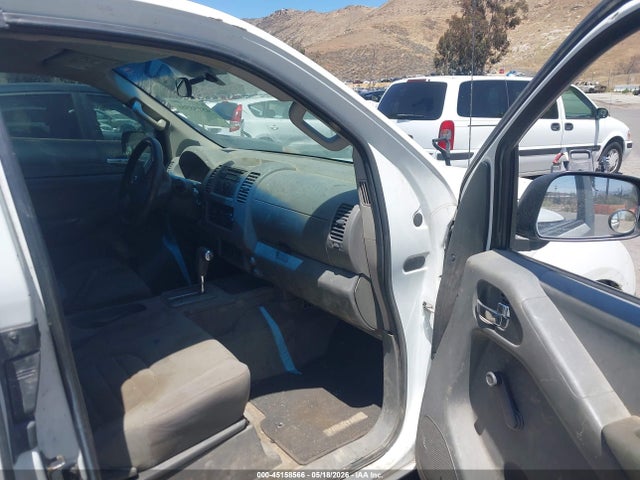 Nissan Frontier S