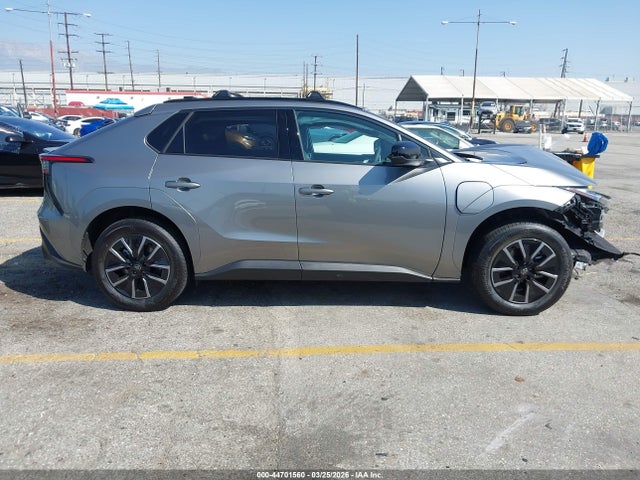 Toyota Bz Xle Plus