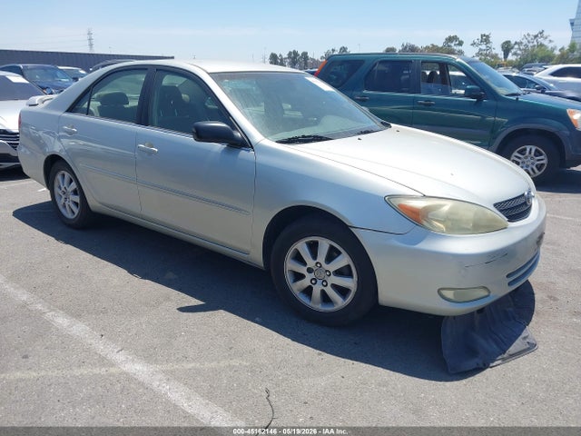 Salvage Toyota Camry Image