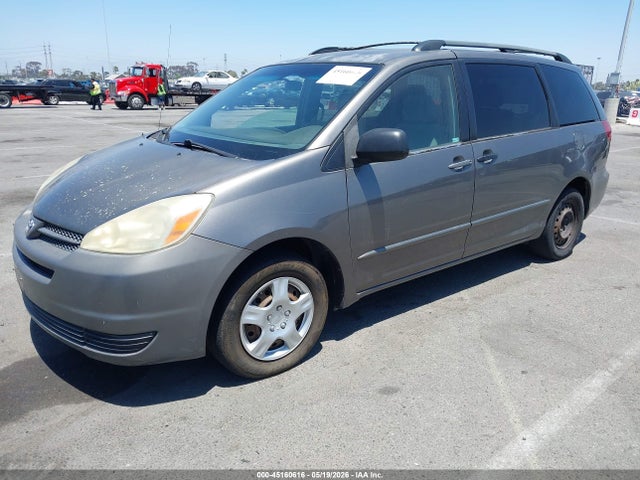 Toyota Sienna Le