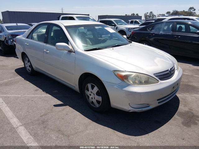 Salvage Toyota Camry Image