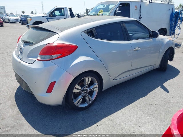 Hyundai VELOSTER
