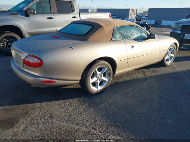 Jaguar Xk8