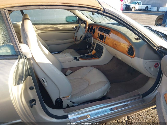 Jaguar Xk8