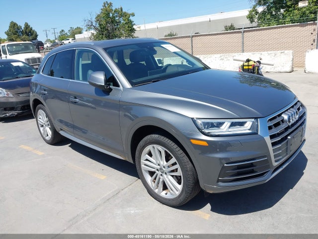 Salvage Audi Q5 Image