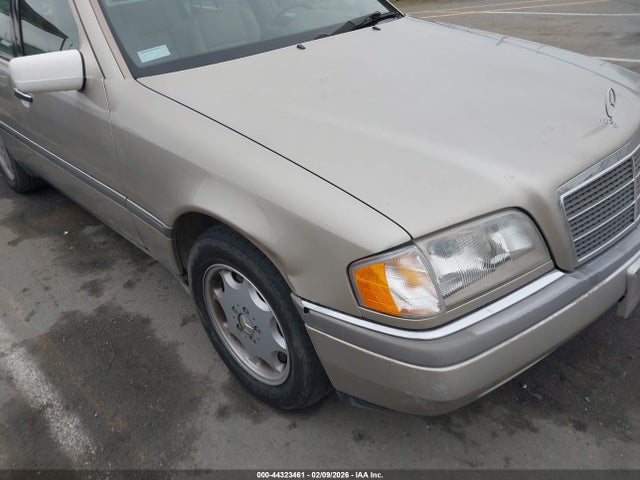 Mercedes-Benz C-Class 220