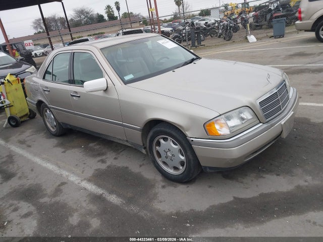 Salvage Mercedes-Benz C-Class Image