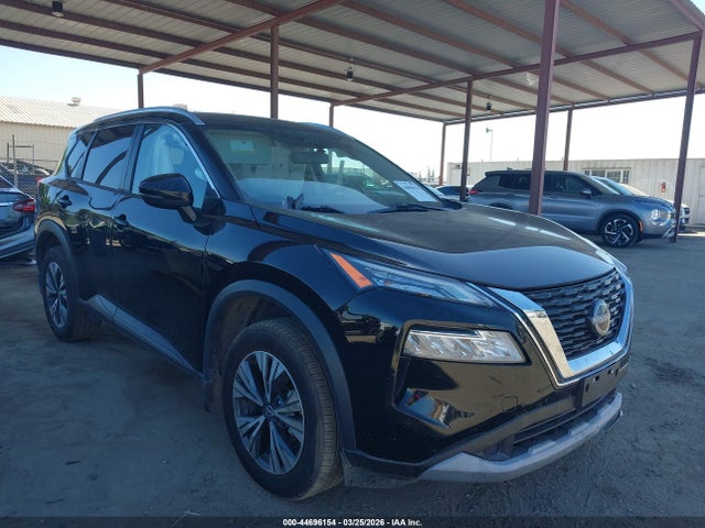 Salvage Nissan Rogue Image