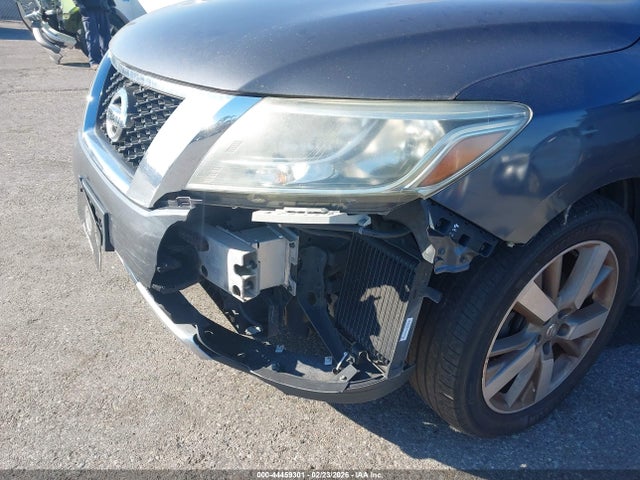 Nissan Pathfinder Platinum