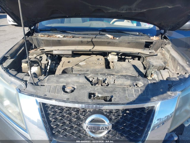 Nissan Pathfinder Platinum