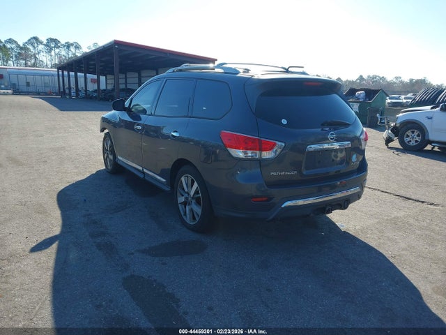 Nissan Pathfinder Platinum