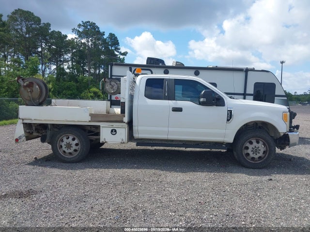 Ford F-350 Xl