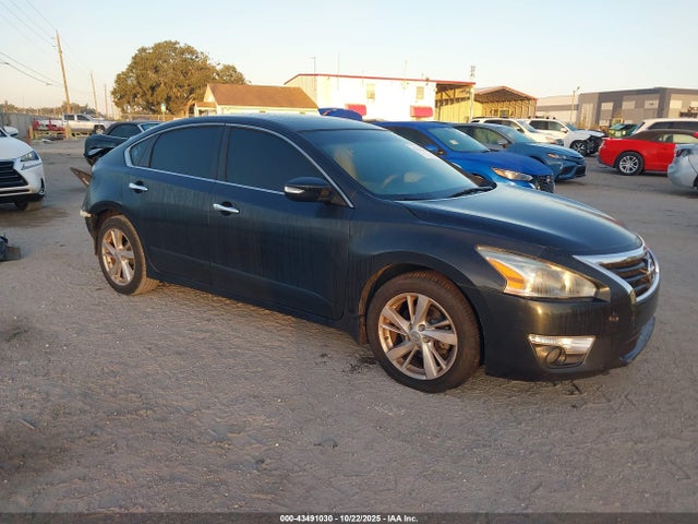 Salvage Nissan Altima Image