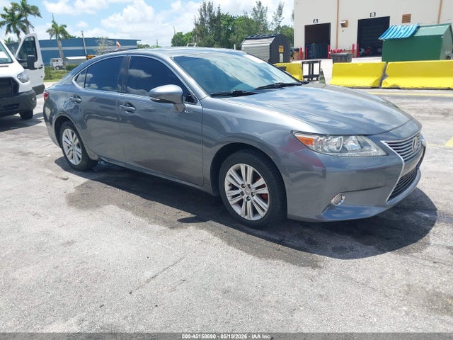 Salvage Lexus Es Image