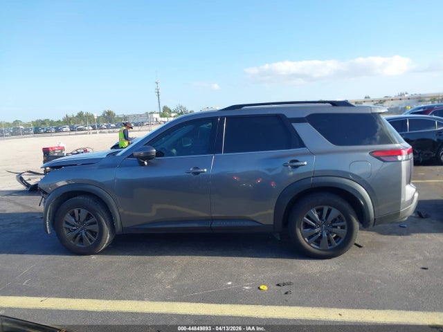 Nissan Pathfinder Sv 4wd