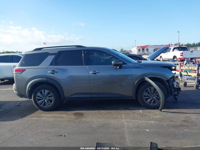 Nissan Pathfinder Sv 4wd