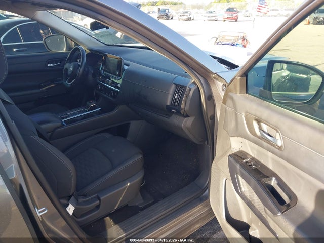 Nissan Pathfinder Sv 4wd