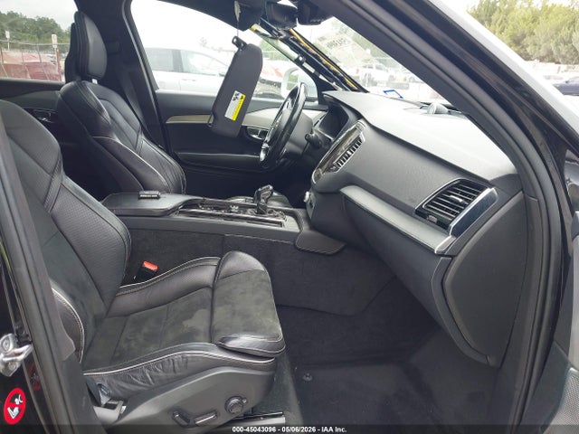 Volvo XC90 T6 R-design